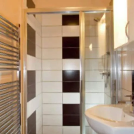 Unique With Two Bathrooms Close To The Holiday home